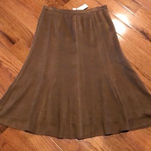 Fully lined Skirt